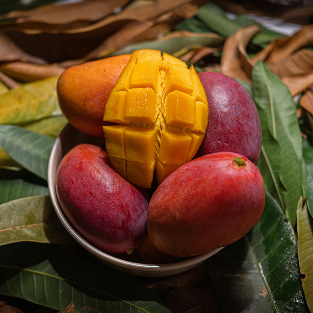 Mango Mythbusters: Debunking common misconceptions about mangoes.